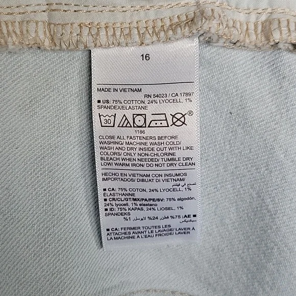 Old Navy Jeans - Picture 4 of 4